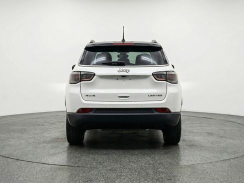 Used 2025 Jeep Compass Limited image 7