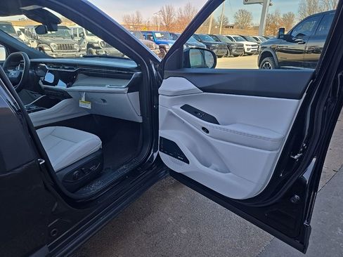 New 2026 Jeep Cherokee Limited AWD/4WD image 77