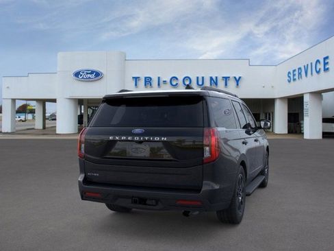 New 2025 Ford Expedition Active image 8