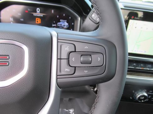 Used 2024 GMC Sierra 1500 Elevation image 21
