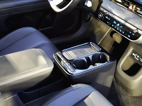 Certified 2025 Hyundai Ioniq 5 SEL image 14