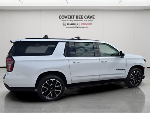 Used 2023 Chevrolet Suburban RST w/ Luxury Package image 10