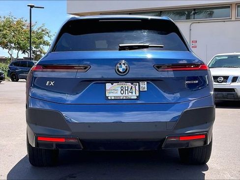 Used 2025 BMW iX xDrive50 w/ Convenience Package AWD/4WD image 4