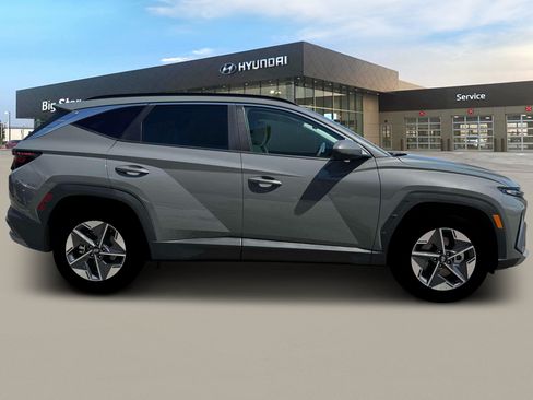 New 2026 Hyundai Tucson SEL FWD image 9