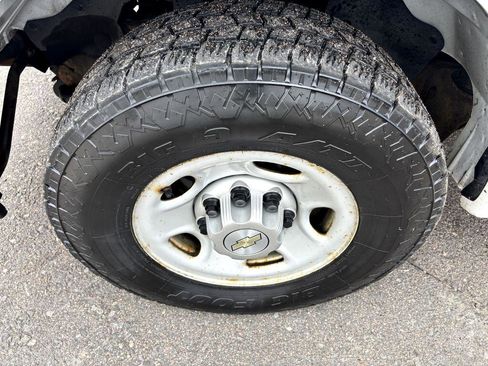 Used 2010 Chevrolet Express 2500 Extended image 25