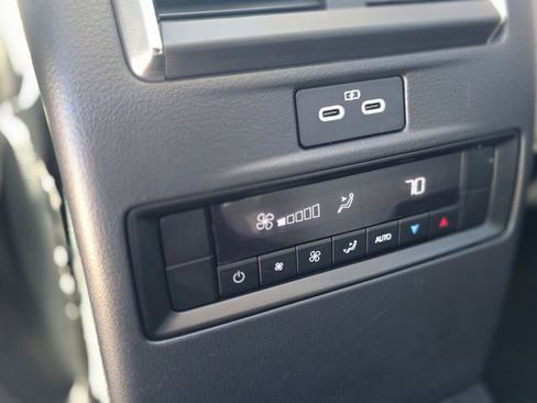 Certified 2024 MAZDA CX-90 Plug-In Hybrid w/ Preferred AWD/4WD image 22