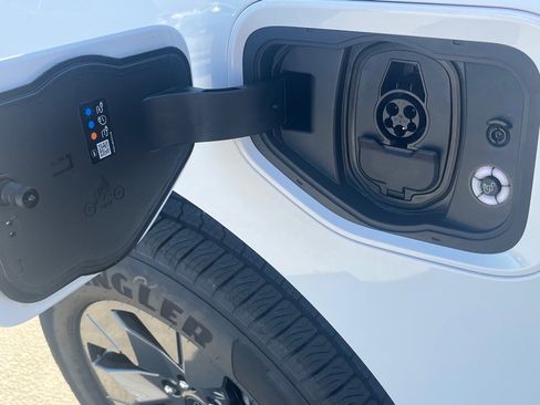 New 2025 Ford F150 Lightning Flash image 6