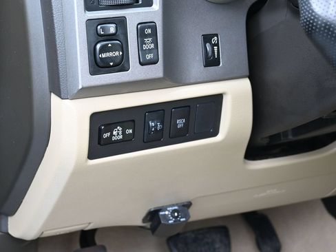Used 2010 Toyota Tundra 2WD CrewMax w/ SR5 Pkg image 23