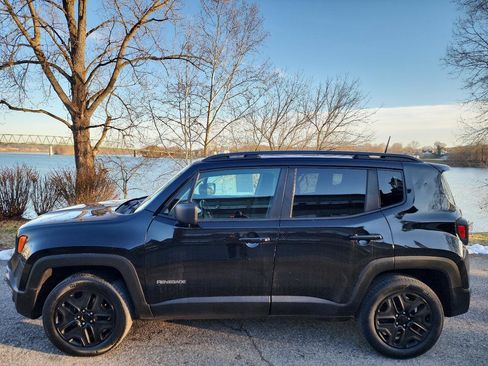 Used 2019 Jeep Renegade Sport AWD/4WD image 2