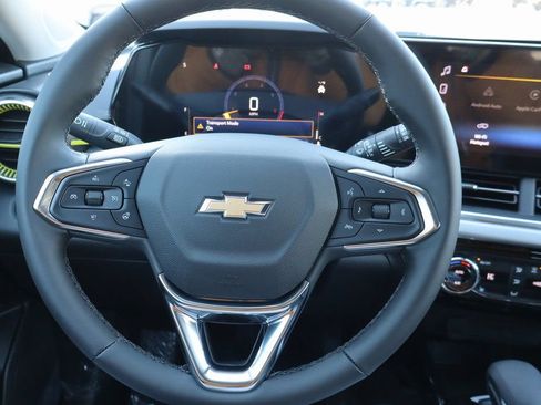 New 2026 Chevrolet Trax LT w/ LT Convenience Package FWD image 7