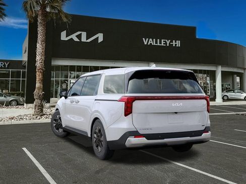 New 2026 Kia Carnival LXS image 4