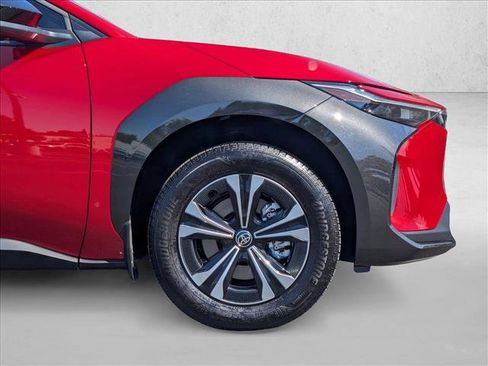 Used 2025 Toyota bZ4X AWD image 24