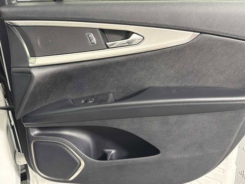 Used 2020 Lincoln Nautilus FWD w/ Equipment Group 101A image 14
