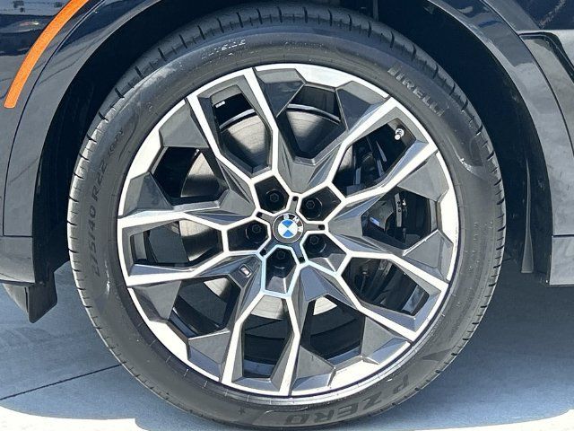 Used 2026 BMW X7 M60i AWD/4WD image 10