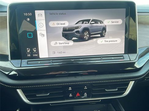 Used 2024 Volkswagen Atlas SE image 27