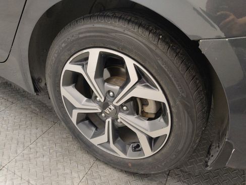 Used 2021 Kia Forte LXS FWD image 31