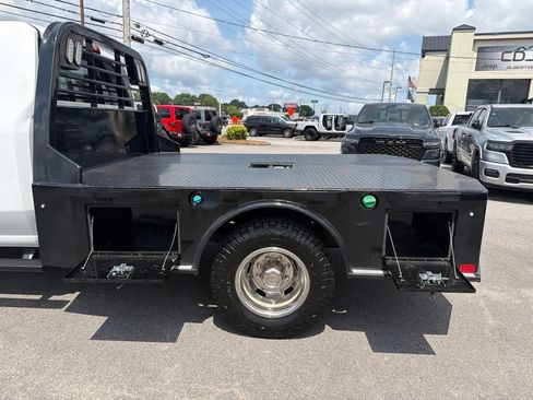 Used 2024 GMC Sierra 3500 Pro w/ Convenience Package AWD/4WD image 12