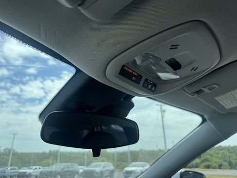 New 2026 Chevrolet Trax LS w/ LS Convenience Package FWD image 31