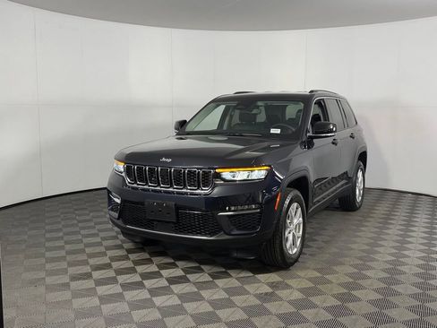 Used 2023 Jeep Grand Cherokee Limited RWD image 4