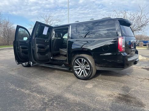 Used 2018 GMC Yukon XL Denali w/ Denali Ultimate Package AWD/4WD image 34