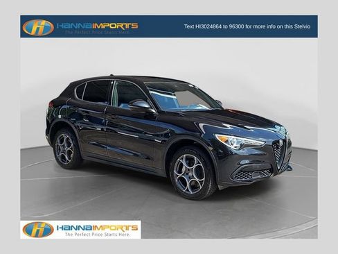 Used 2023 Alfa Romeo Stelvio Sprint RWD image 1