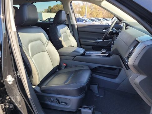 Certified 2024 Nissan Pathfinder SL w/ SL Premium Package image 13