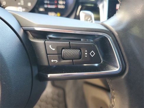 Used 2022 Porsche Macan image 24