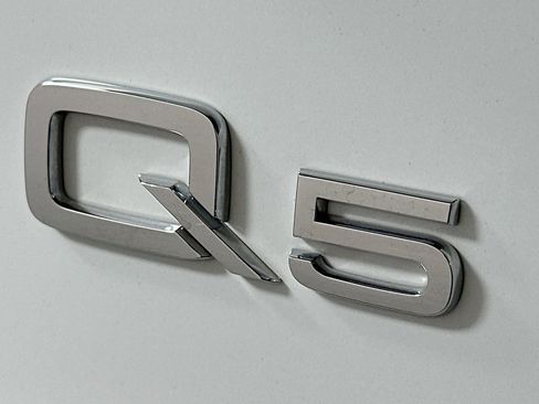 Used 2023 Audi Q5 2.0T Premium w/ Convenience Package AWD/4WD image 10