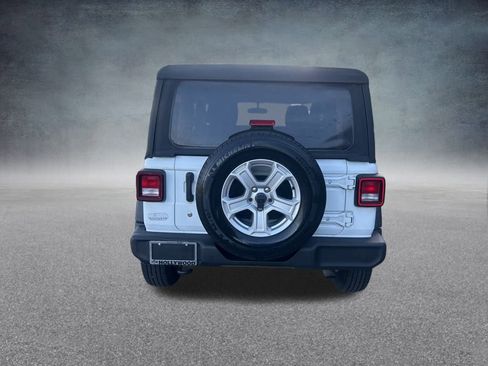 Used 2018 Jeep Wrangler Sport image 5