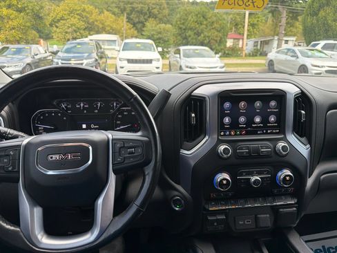 Used 2019 GMC Sierra 1500 SLT w/ SLT Premium Plus Package AWD/4WD image 33
