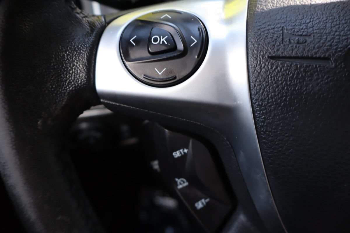 Used 2014 Ford Focus Titanium FWD image 29