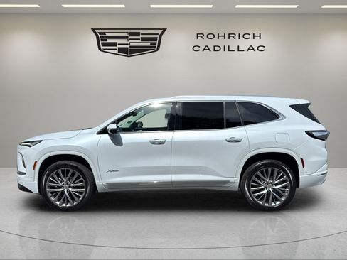 Used 2026 Buick Enclave Avenir w/ Super Cruise Package AWD/4WD image 9