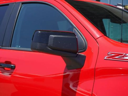 Used 2024 Chevrolet Silverado 1500 LT Trail Boss w/ Convenience Package II AWD/4WD image 14