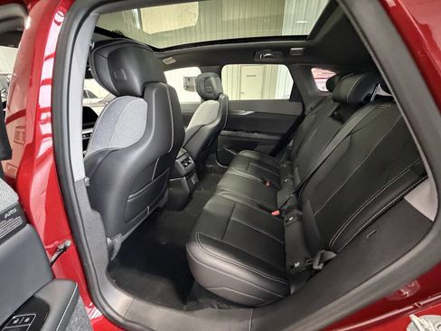 Used 2025 Cadillac Optiq Luxury 1 w/ LPO, Floor Liner Package image 47