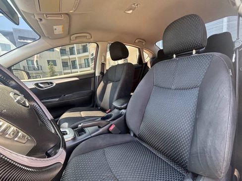 Used 2014 Nissan Sentra SR w/ SR Driver Package FWD image 11