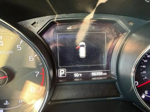 Used 2018 Kia Sedona SX FWD image 31