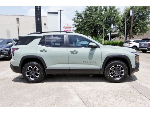 Used 2025 Chevrolet Equinox ACTIV w/ Convenience Package III image 8