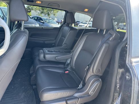 Used 2018 Honda Odyssey EX-L image 15