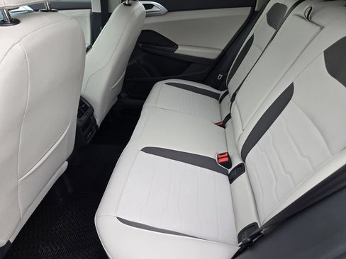 New 2026 Volkswagen Taos SE FWD image 27