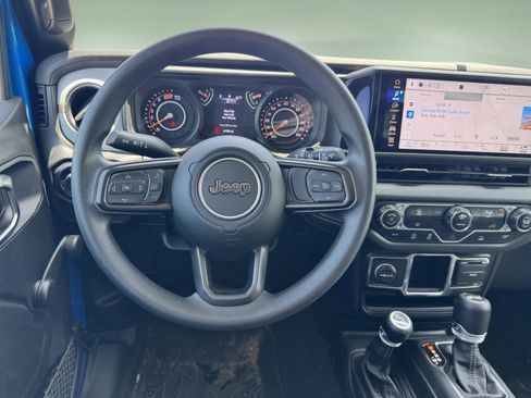 Used 2024 Jeep Wrangler Unlimited Sport AWD/4WD image 15