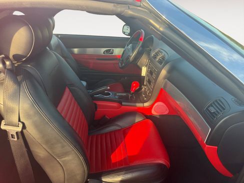 Used 2003 Ford Thunderbird image 15