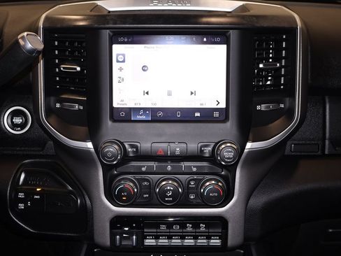 Used 2022 RAM 2500 Big Horn w/ Level C Equiment Group AWD/4WD image 28