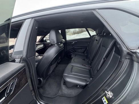 Used 2020 Audi Q8 Premium Plus w/ Premium Plus Package image 10