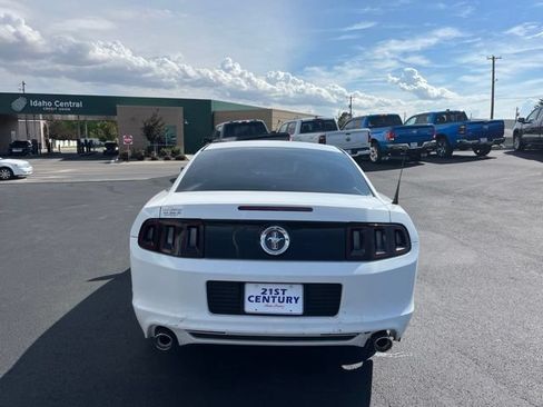 Used 2014 Ford Mustang Coupe RWD image 14