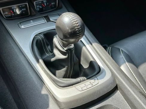 Used 2010 Chevrolet Camaro SS RWD image 27