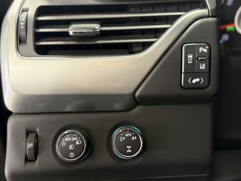 Used 2015 Chevrolet Tahoe LTZ image 26