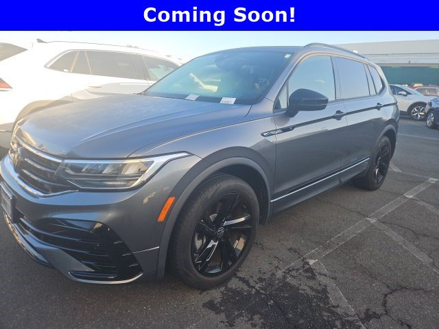 Used 2024 Volkswagen Tiguan SE R-Line FWD image 1