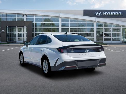 New 2026 Hyundai Sonata SE FWD image 5