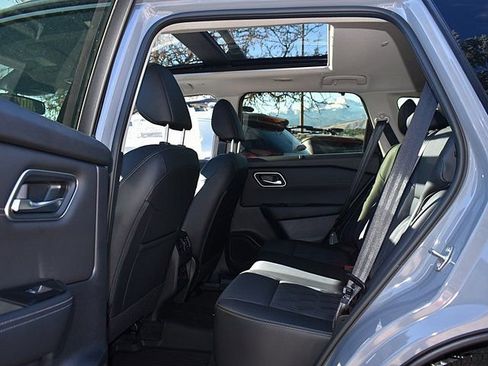 New 2026 Nissan Rogue Platinum w/ Platinum Premium Package AWD/4WD image 8