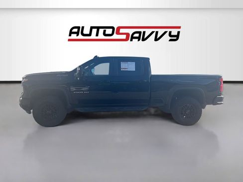 Used 2025 Chevrolet Silverado 2500 ZR2 w/ Technology Package AWD/4WD image 4